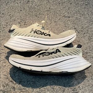 Hoka bondi x